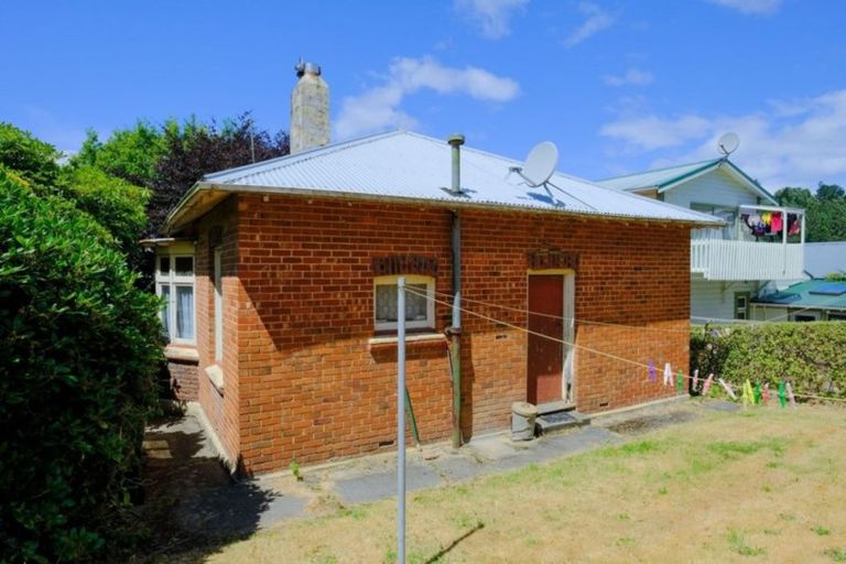 Photo of property in 25 Glenross Street, Glenross, Dunedin, 9011