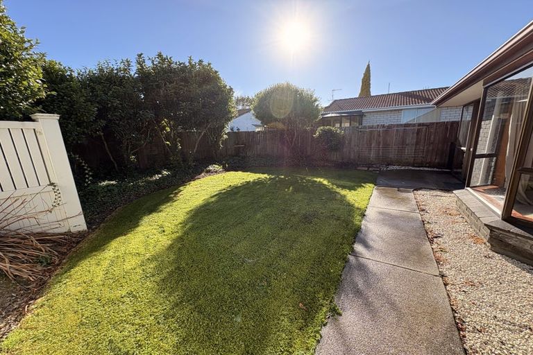 Photo of property in 2/38 Chipping Lane, Redwood, Christchurch, 8051