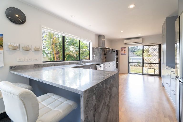 Photo of property in 14 Ronald Woolf Place, Churton Park, Wellington, 6037