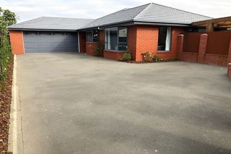 Photo of property in 152a Lincoln Road, Addington, Christchurch, 8024