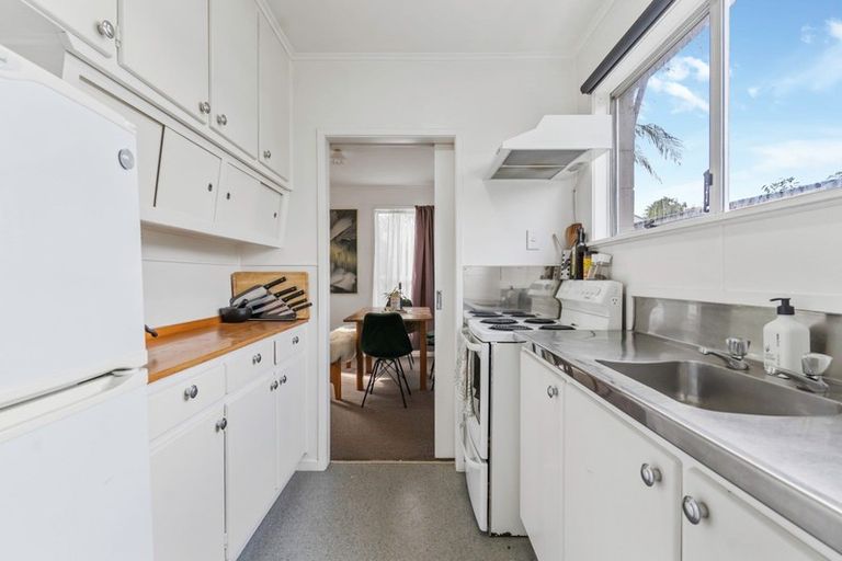 Photo of property in 21 Waterlea Avenue, Mangere Bridge, Auckland, 2022
