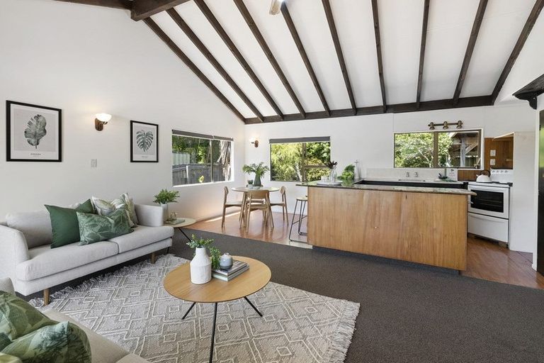 Photo of property in 5 Amokura Street, Waikanae, 5036