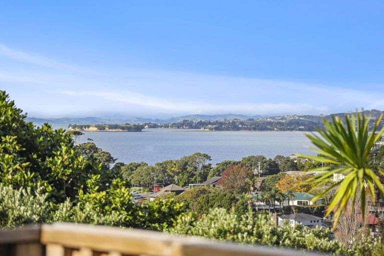 Photo of property in 13 Colmar Road, Mellons Bay, Auckland, 2014