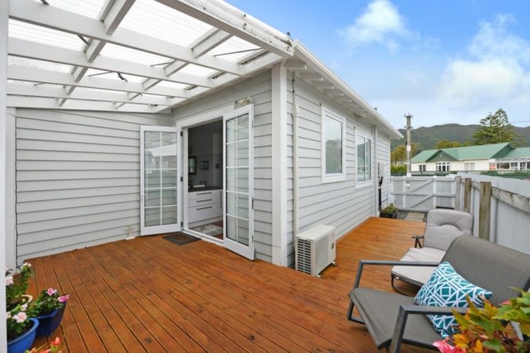 Photo of property in 53 Awamutu Grove, Waiwhetu, Lower Hutt, 5010