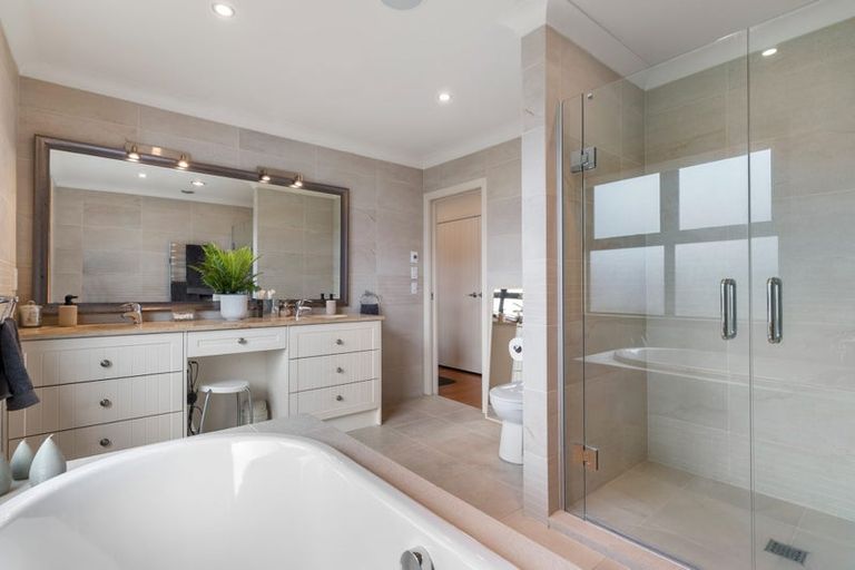 Photo of property in 8 Eric Price Avenue, Takapuna, Auckland, 0620