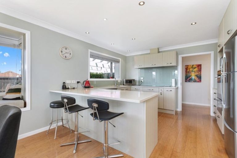 Photo of property in 37 Glenmonarch Place, Pyes Pa, Tauranga, 3112