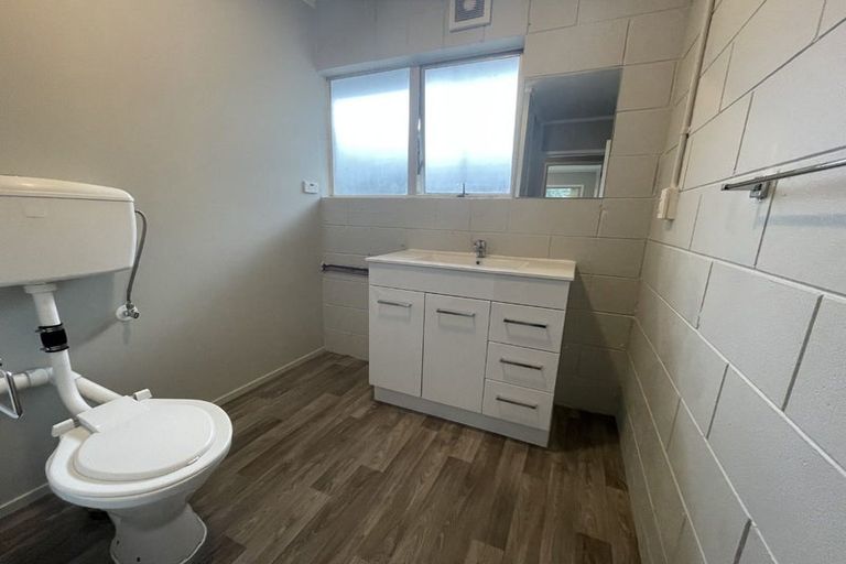 Photo of property in 2/20 Atkinson Avenue, Otahuhu, Auckland, 1062