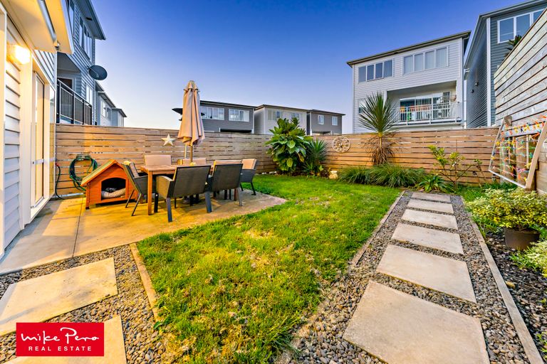 Photo of property in 10 Fernly Rise, Flat Bush, Auckland, 2019