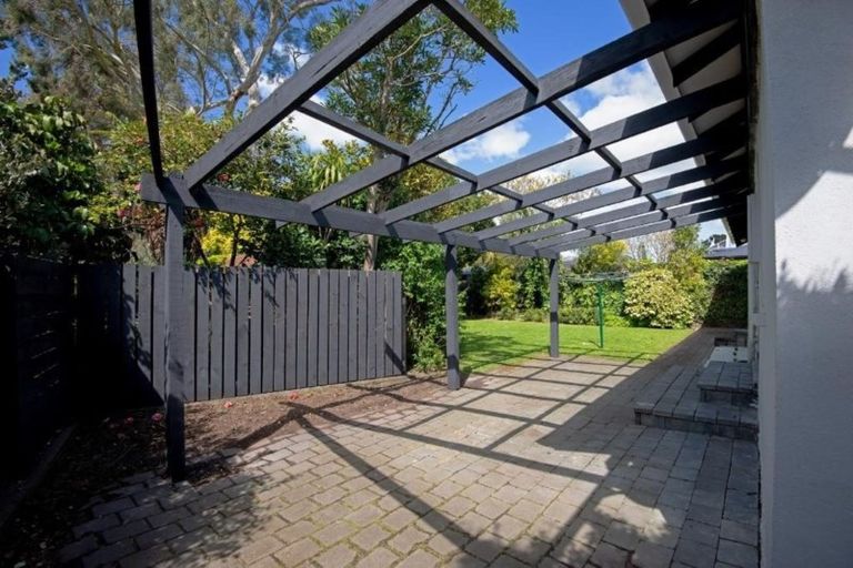 Photo of property in 4 Awatea Terrace, Hokowhitu, Palmerston North, 4410
