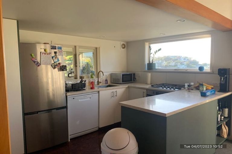 Photo of property in 25 Putnam Street, Northland, Wellington, 6012