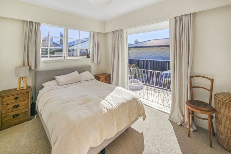 Photo of property in 8 James Cook Street, Havelock North, 4130