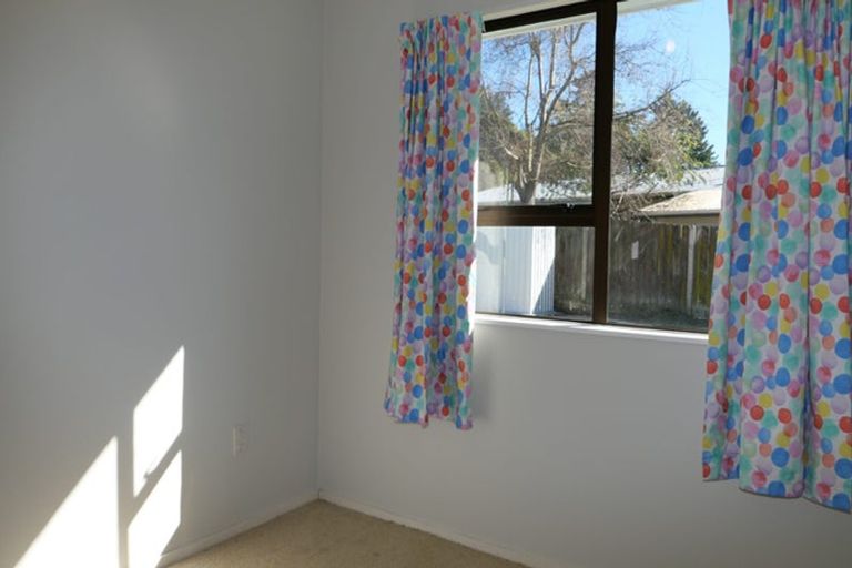 Photo of property in 13 Redwood Close, Paraparaumu, 5032