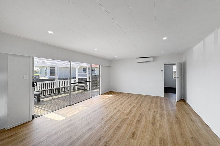 Photo of property in 7 Rogers Street, Castlecliff, Whanganui, 4501