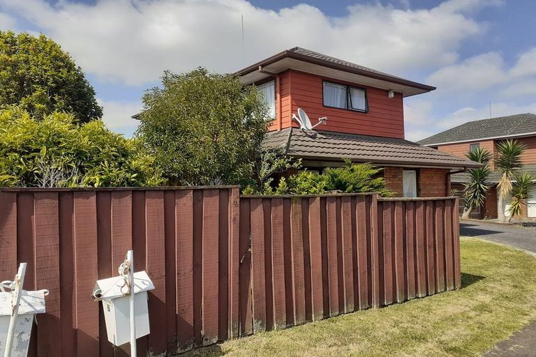 Photo of property in 1/133 Whitford Road, Somerville, Auckland, 2014