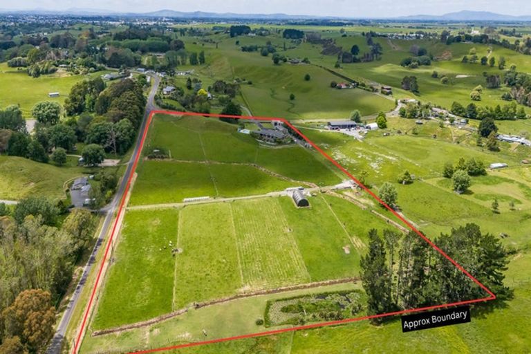 Photo of property in 220 Howden Road, Temple View, Hamilton, 3289