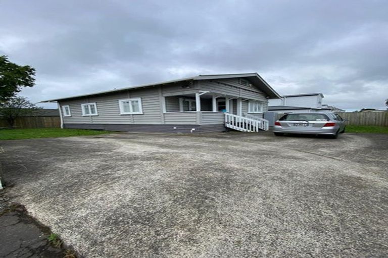 Photo of property in 110a Manuroa Road, Takanini, 2112