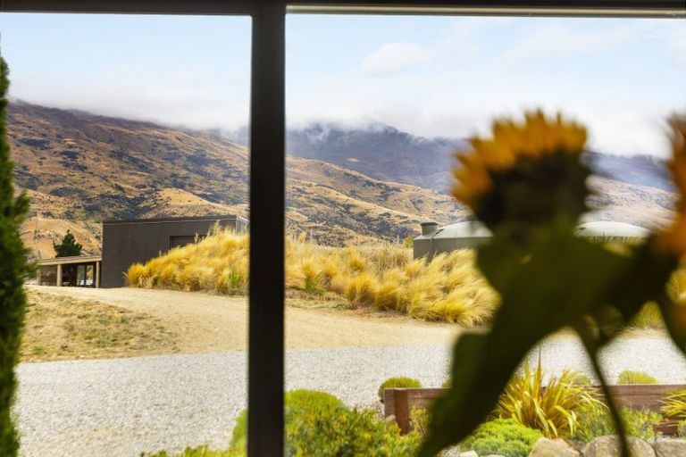 Photo of property in 11 Macmillan Lane, Mount Pisa, Cromwell, 9383