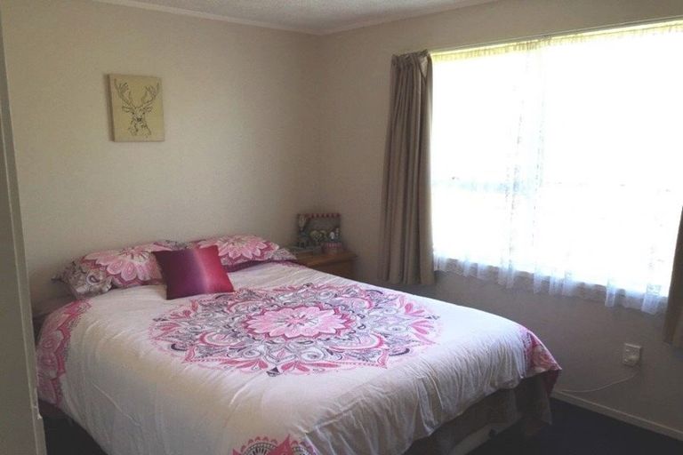Photo of property in 23 Taitimu Drive, Weymouth, Auckland, 2103