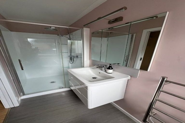 Photo of property in 1/62 Beresford Street, Bayswater, Auckland, 0622