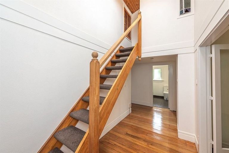 Photo of property in 10 Selwyn Crescent, College Estate, Whanganui, 4500