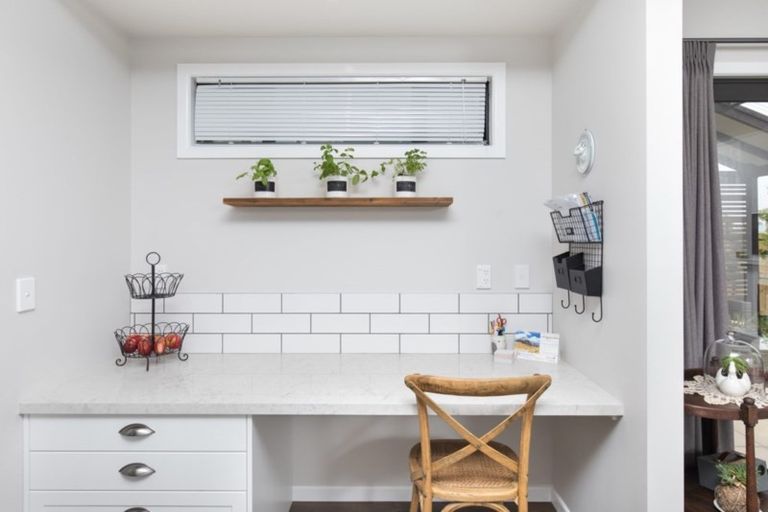 Photo of property in 10 Flynn Road, Pukekohe, 2120