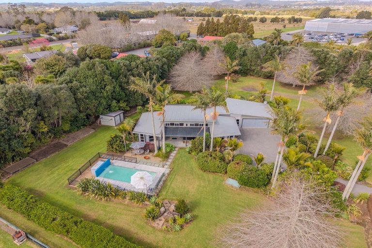 Photo of property in 4 Cochrane Drive, Kerikeri, 0230
