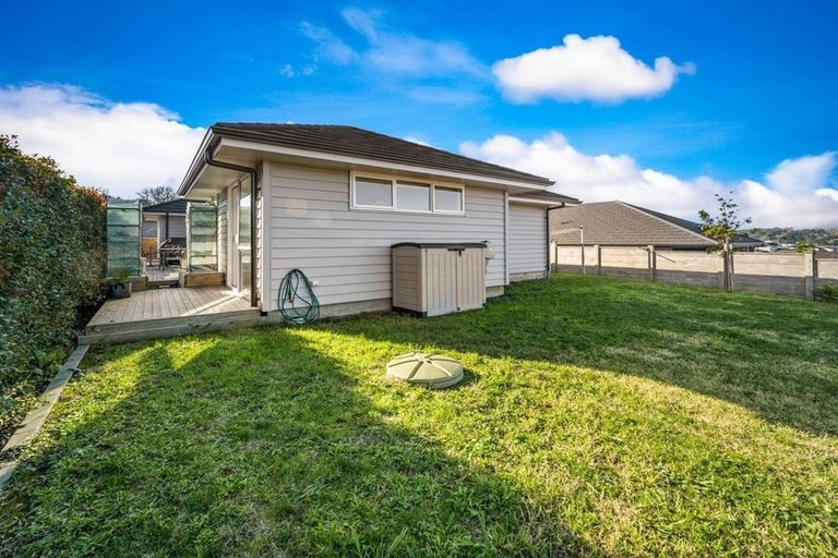 Photo of property in 9 Walnut Road, Riverhead, 0820