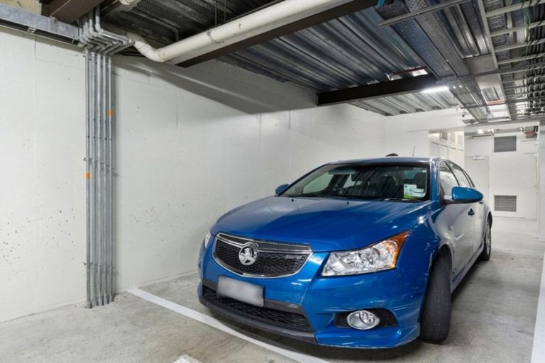 Photo of property in 1/318 Oriental Parade, Oriental Bay, Wellington, 6011