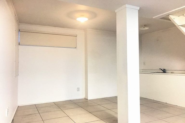 Photo of property in 12-14 Clevedon Road, Papakura, 2110