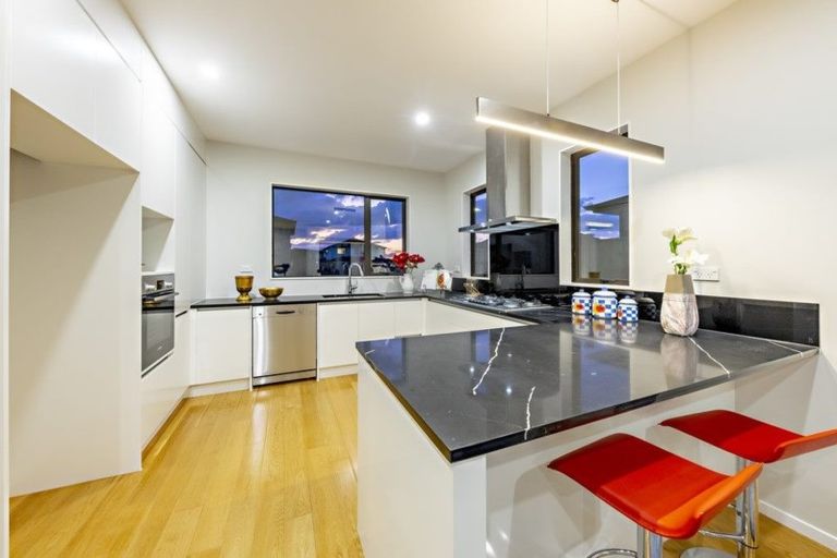 Photo of property in 4 Pahekeheke Road, Karaka, Papakura, 2113