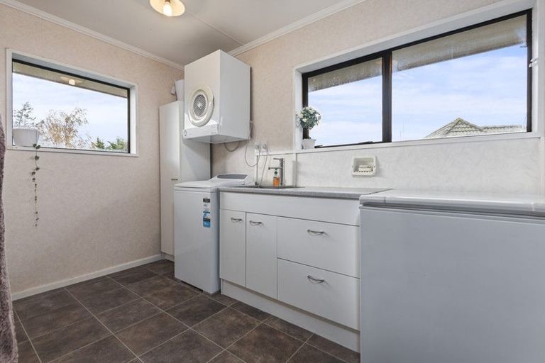 Photo of property in 19 Park View Avenue, Feilding, 4702