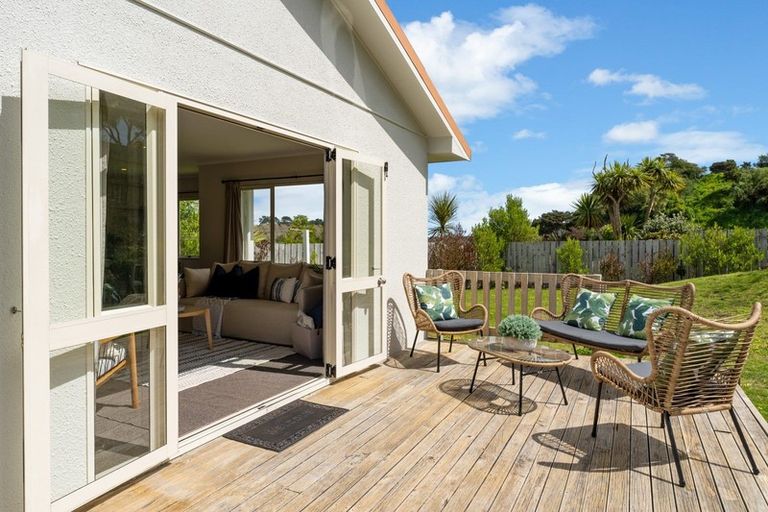 Photo of property in 43 Weggery Drive, Waikanae Beach, Waikanae, 5036