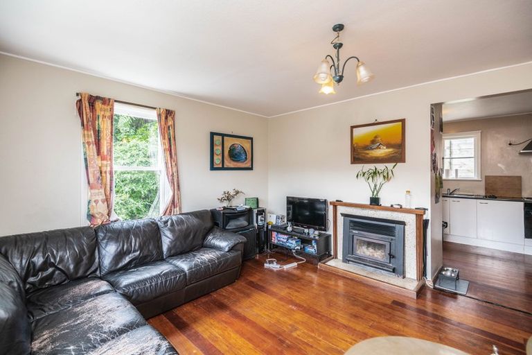 Photo of property in 21 Montgomery Avenue, Karori, Wellington, 6012