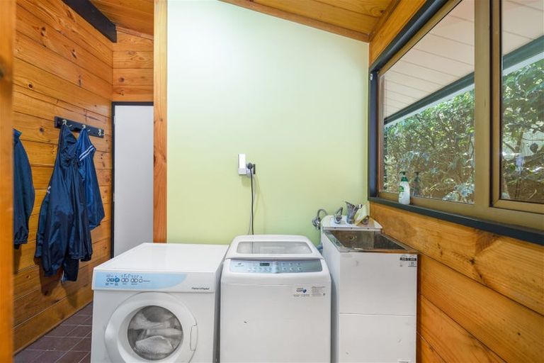 Photo of property in 2 Ramsey Place, Karori, Wellington, 6012