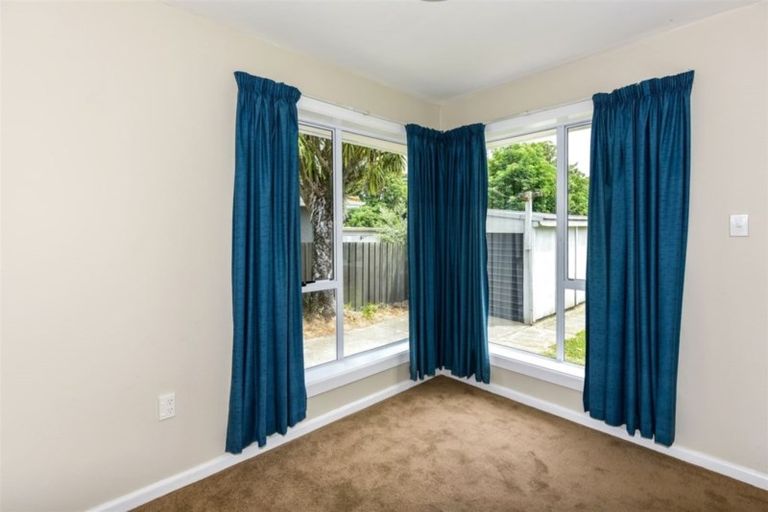 Photo of property in 63 Acacia Avenue, Upper Riccarton, Christchurch, 8041