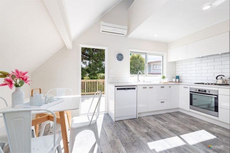 Photo of property in 44 Harbour View Road, Harbour View, Lower Hutt, 5010