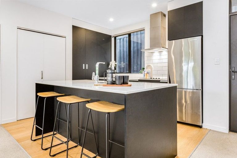 Photo of property in 11/80 Seatoun Heights Road, Seatoun, Wellington, 6022