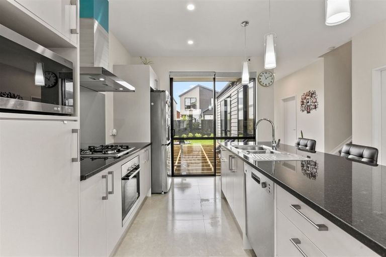 Photo of property in 5 Turehu Road, Papakura, 2110