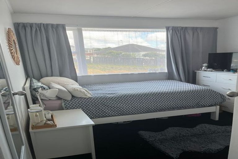 Photo of property in 18 Beverly Place, New Lynn, Auckland, 0600