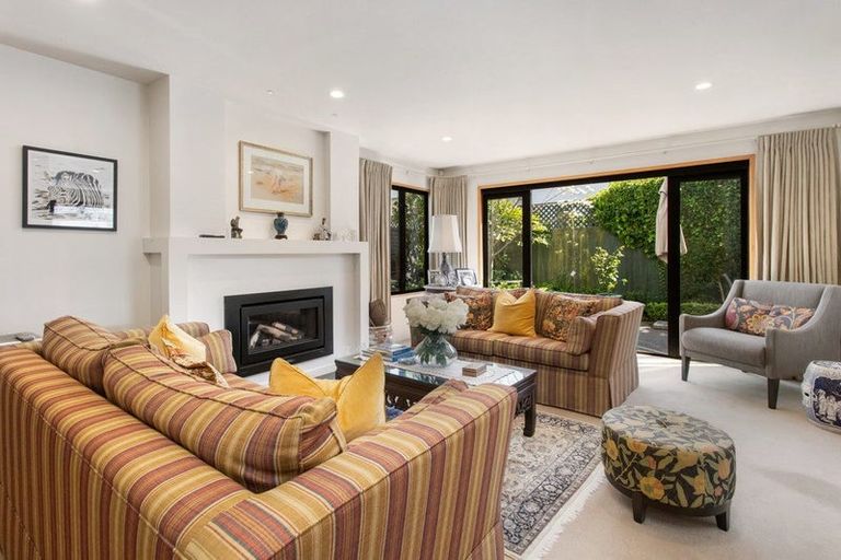 Photo of property in 2/31a Garden Road, Merivale, Christchurch, 8014