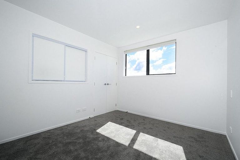 Photo of property in 9/87 Taikata Road, Te Atatu Peninsula, Auckland, 0610