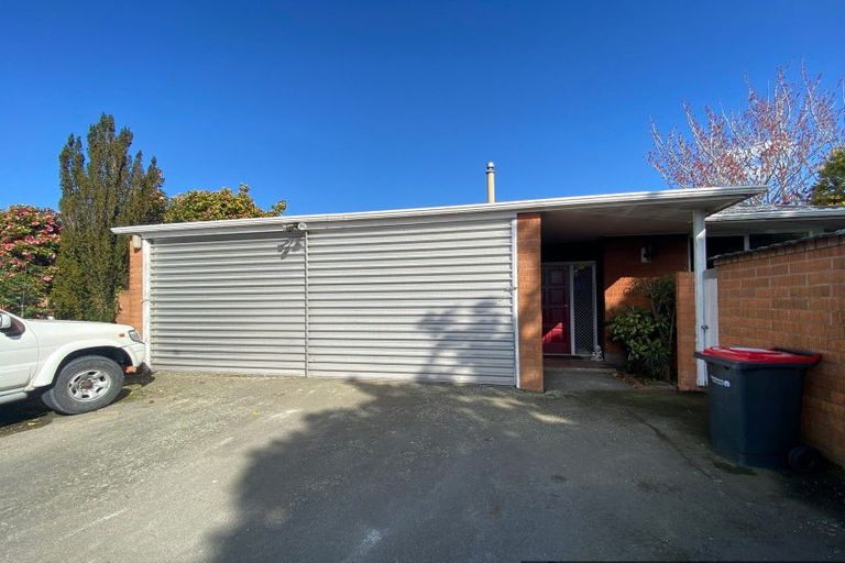 Photo of property in 77 Garreg Road, Bryndwr, Christchurch, 8052