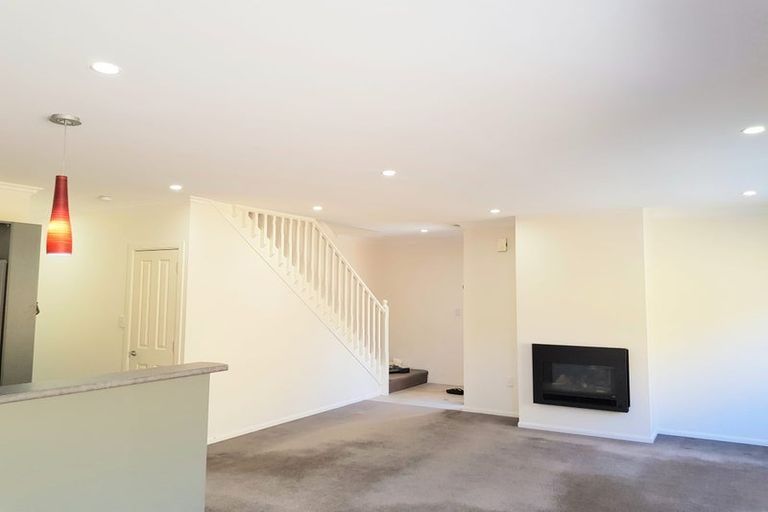 Photo of property in 60 Futuna Close, Karori, Wellington, 6012