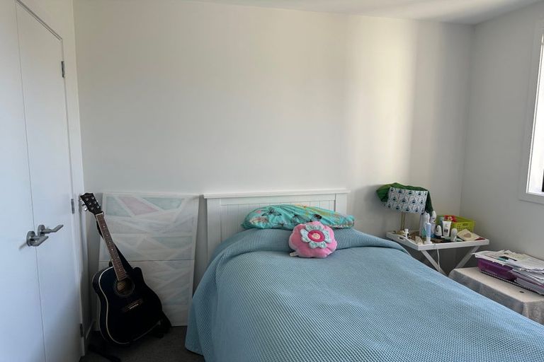 Photo of property in 1 Okoreka Road, Glenbrook, 2681