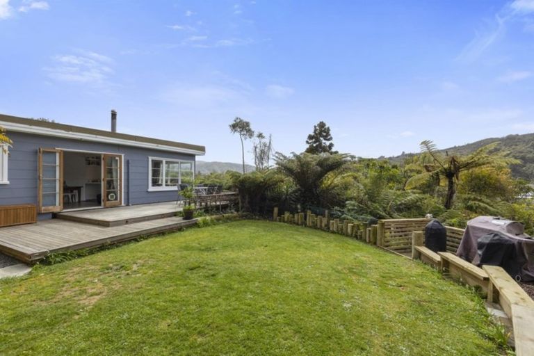 Photo of property in 13 Kopara Grove, Stokes Valley, Lower Hutt, 5019