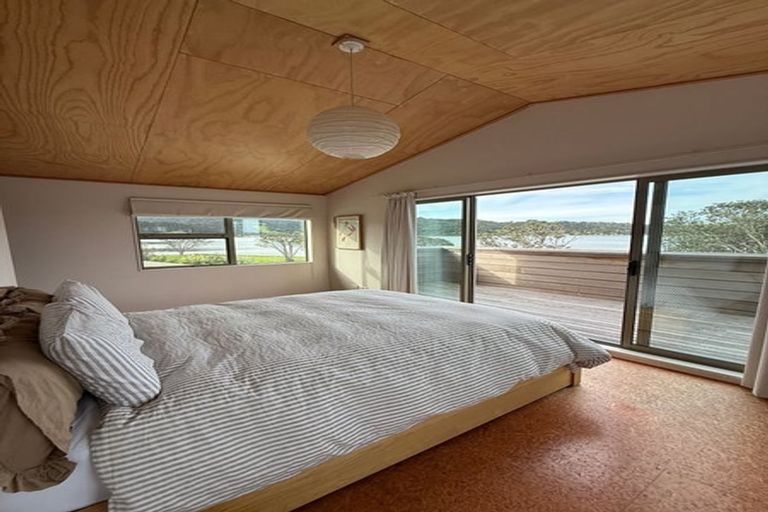 Photo of property in 42 Harbour View Road, Point Wells, Warkworth, 0986