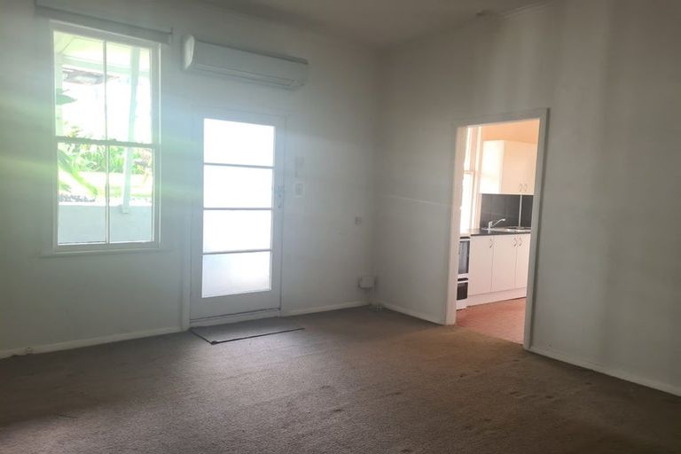 Photo of property in 24 Tinakori Road, Thorndon, Wellington, 6011