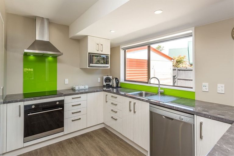 Photo of property in 28 Lakewood Drive, Burwood, Christchurch, 8083