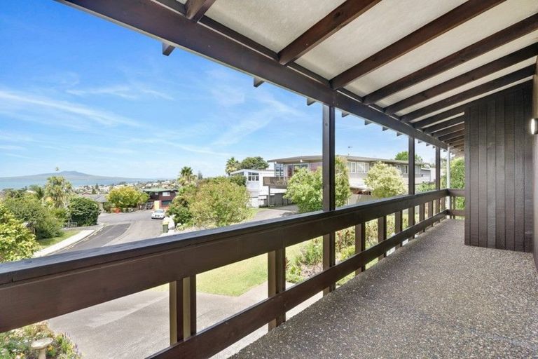 Photo of property in 57 Parr Terrace, Castor Bay, Auckland, 0620