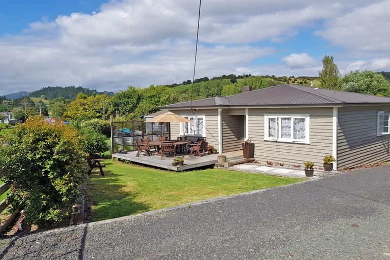 Photo of property in 133 Oakura Road, Oakura, Hikurangi, 0184
